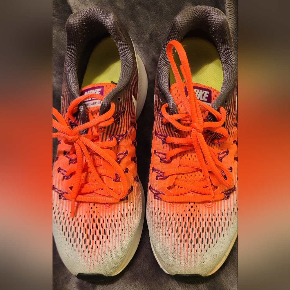 Women's Nike 8.5